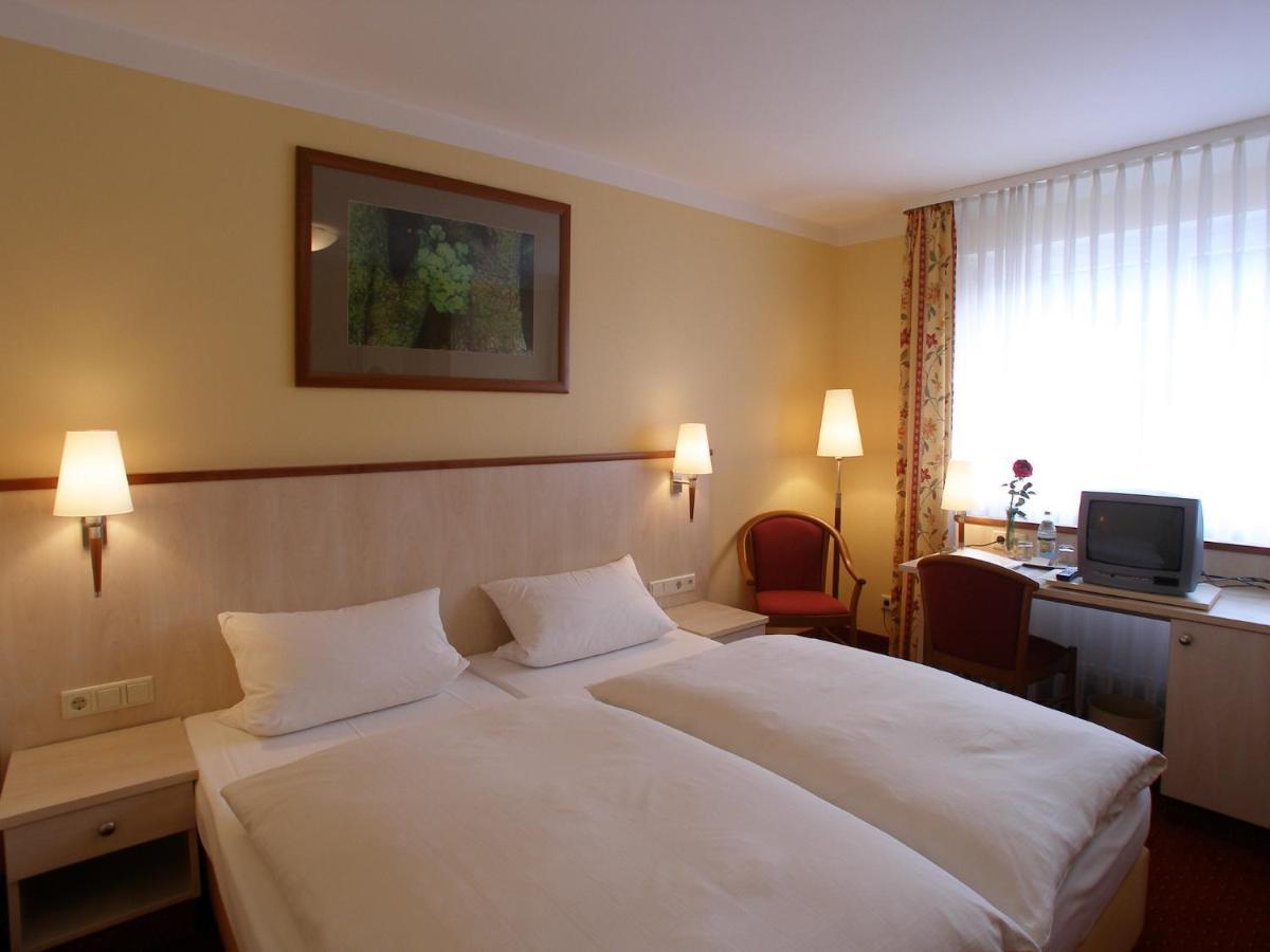 Gasthof-Landhotel-Metzgerei Zum Stern Rudenau Kültér fotó