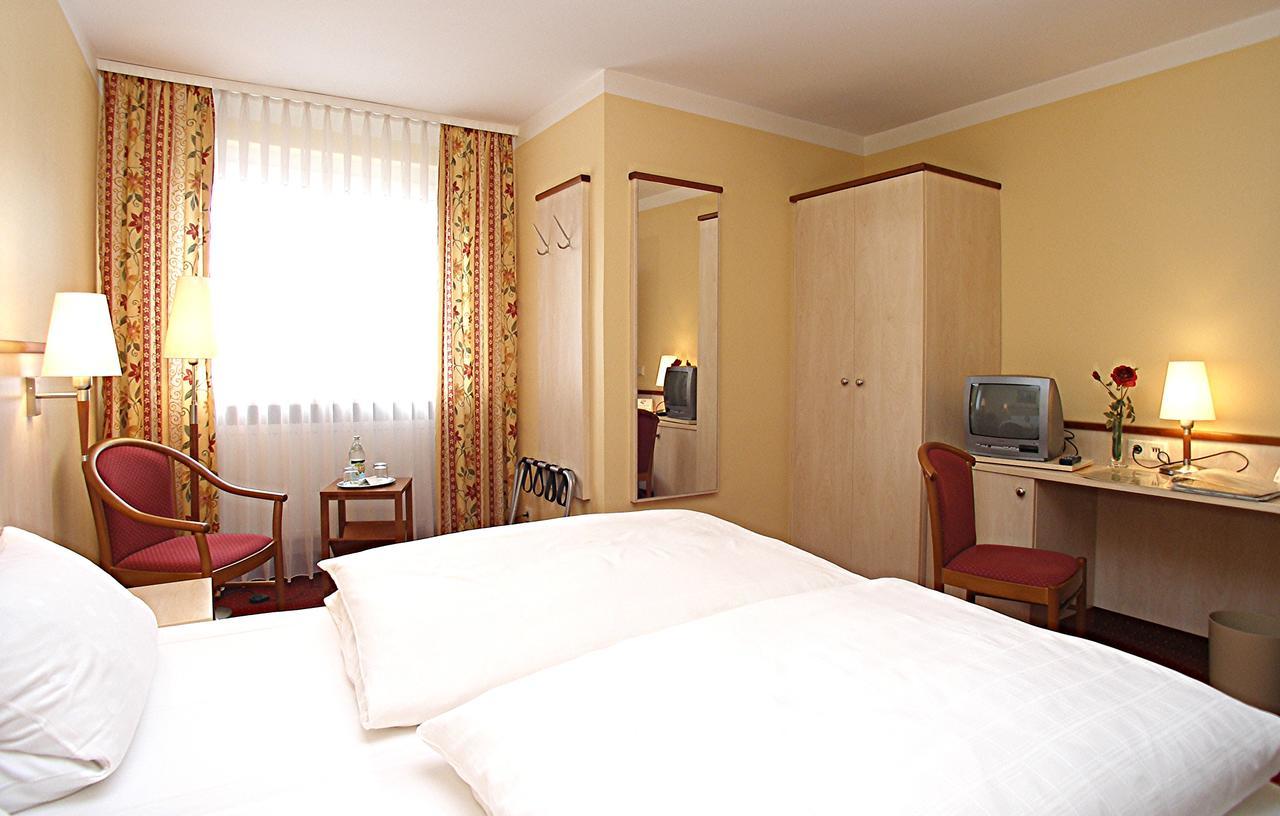 Gasthof-Landhotel-Metzgerei Zum Stern Rudenau Kültér fotó